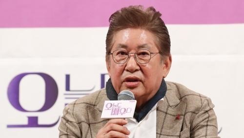 배우 김용건.