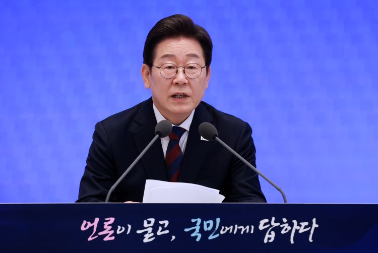 3일 청와대 영빈관에서 진행된 기자회견에서 발언하는 이재명 대통령. 연합뉴스