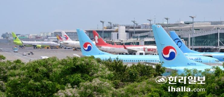 제주공항에 계류 중인 항공기 모습. 한라일보 DB